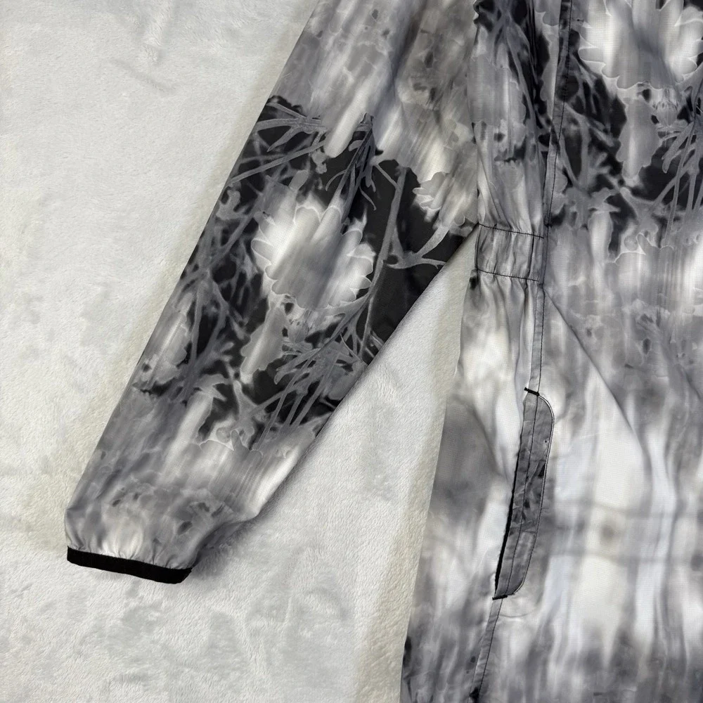 The North Face Flyweight Jacket‎ Women's Small White/Black Tie Dye Hooded Light